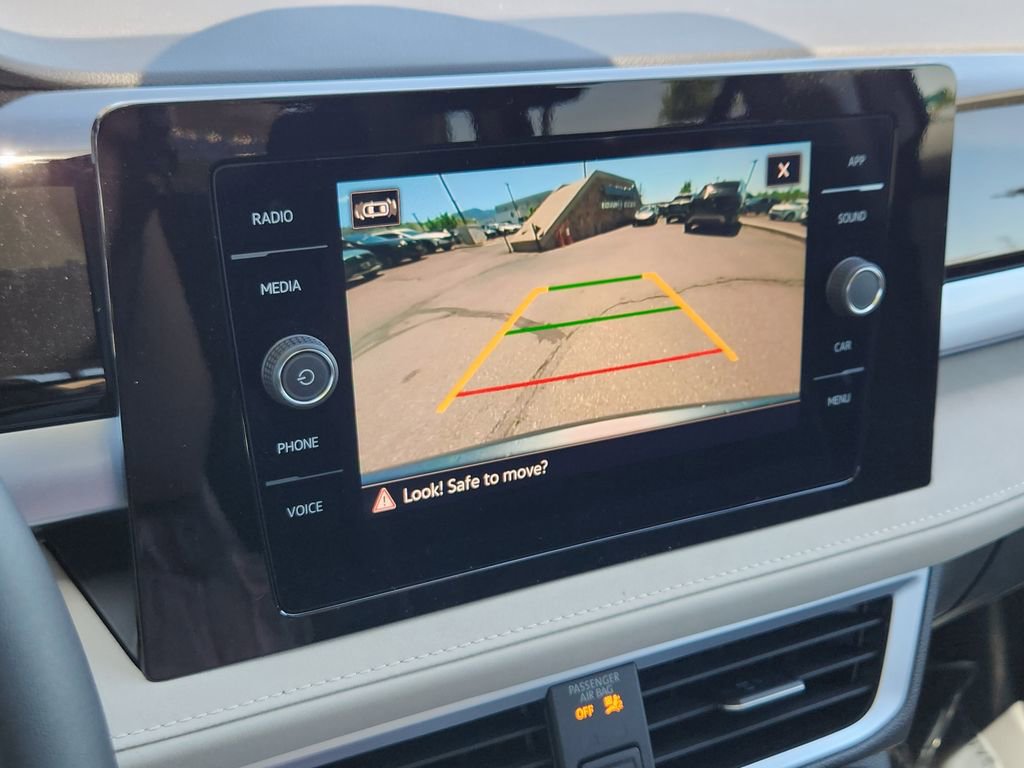 New 2026 Volkswagen Taos SE AWD/4WD image 9