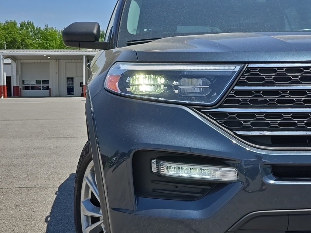 Used 2023 Ford Explorer XLT w/ Equipment Group 202A image 9