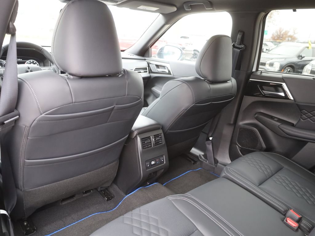New 2025 Mitsubishi Outlander SEL Black Edition image 35