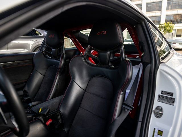 Used 2015 Porsche 911 GT3 w/ Carbon Interior Package RWD image 5