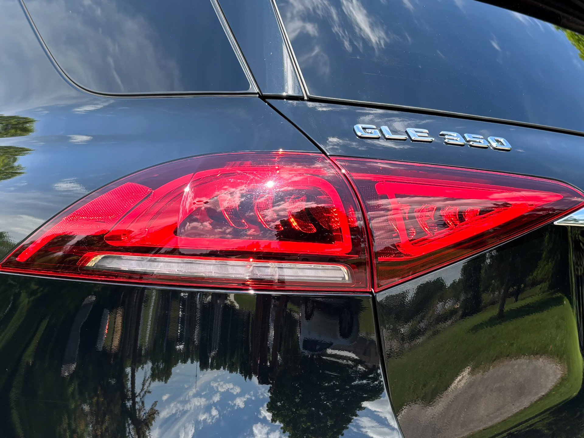 Used 2020 Mercedes-Benz GLE 350 4MATIC image 12