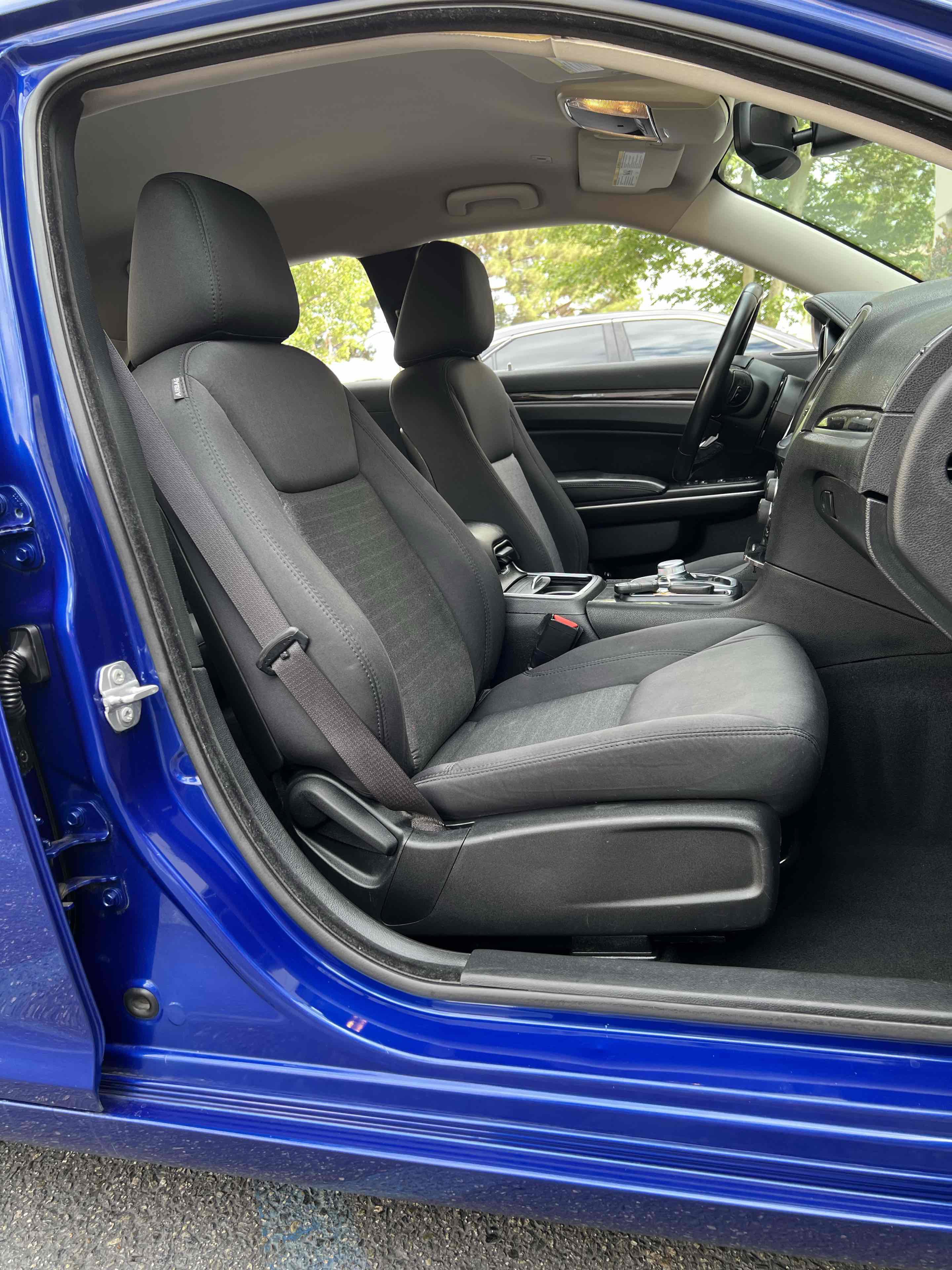 Used 2019 Chrysler 300 Touring w/ Sport Appearance Package image 39