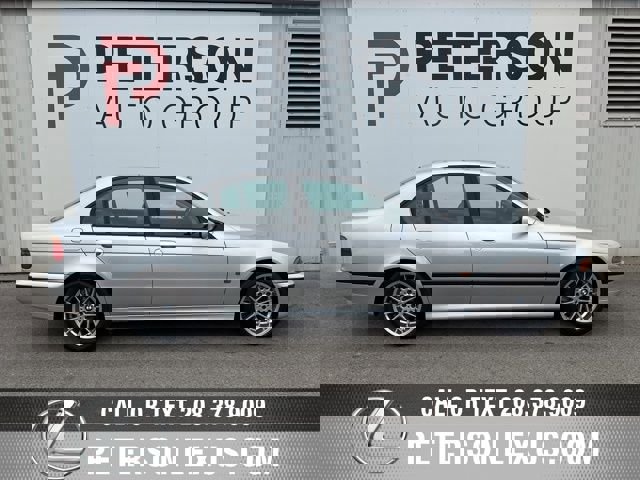 Used 2000 BMW 540i Sedan image 3