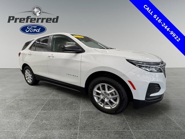 Used 2022 Chevrolet Equinox LS w/ LS Convenience Package image 12