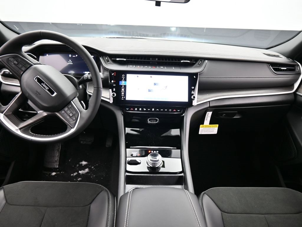 New 2026 Jeep Grand Cherokee Laredo image 13