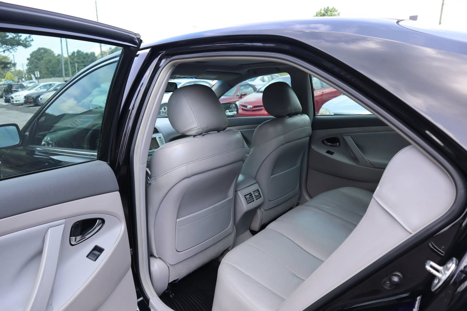 Used 2008 Toyota Camry Hybrid FWD image 11