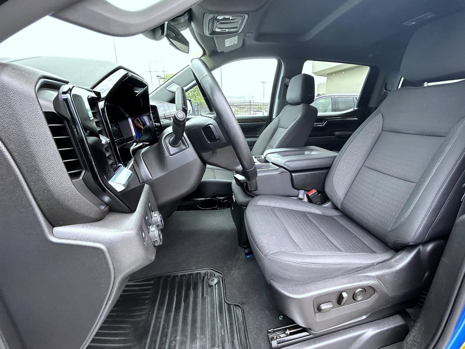 Certified 2023 Chevrolet Silverado 1500 RST AWD/4WD image 10