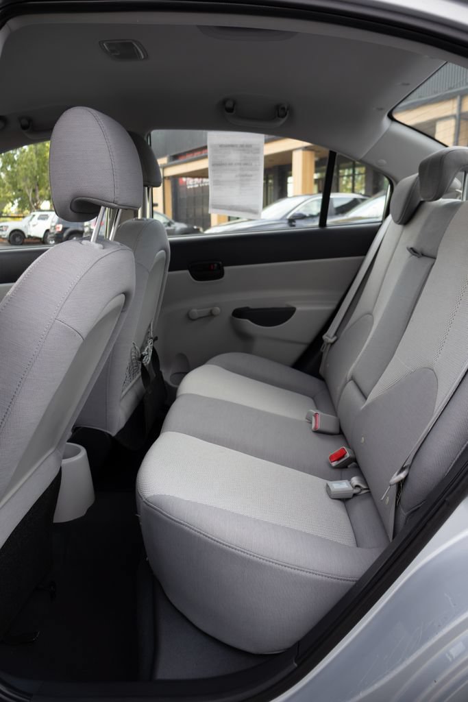 Used 2009 Hyundai Accent GLS FWD image 14