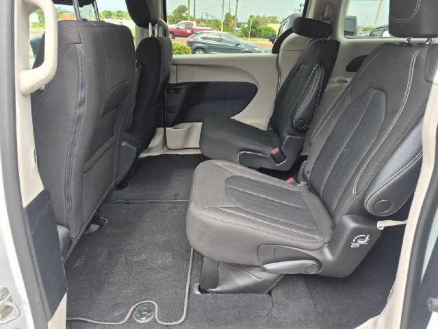 Used 2023 Chrysler Voyager LX FWD image 22