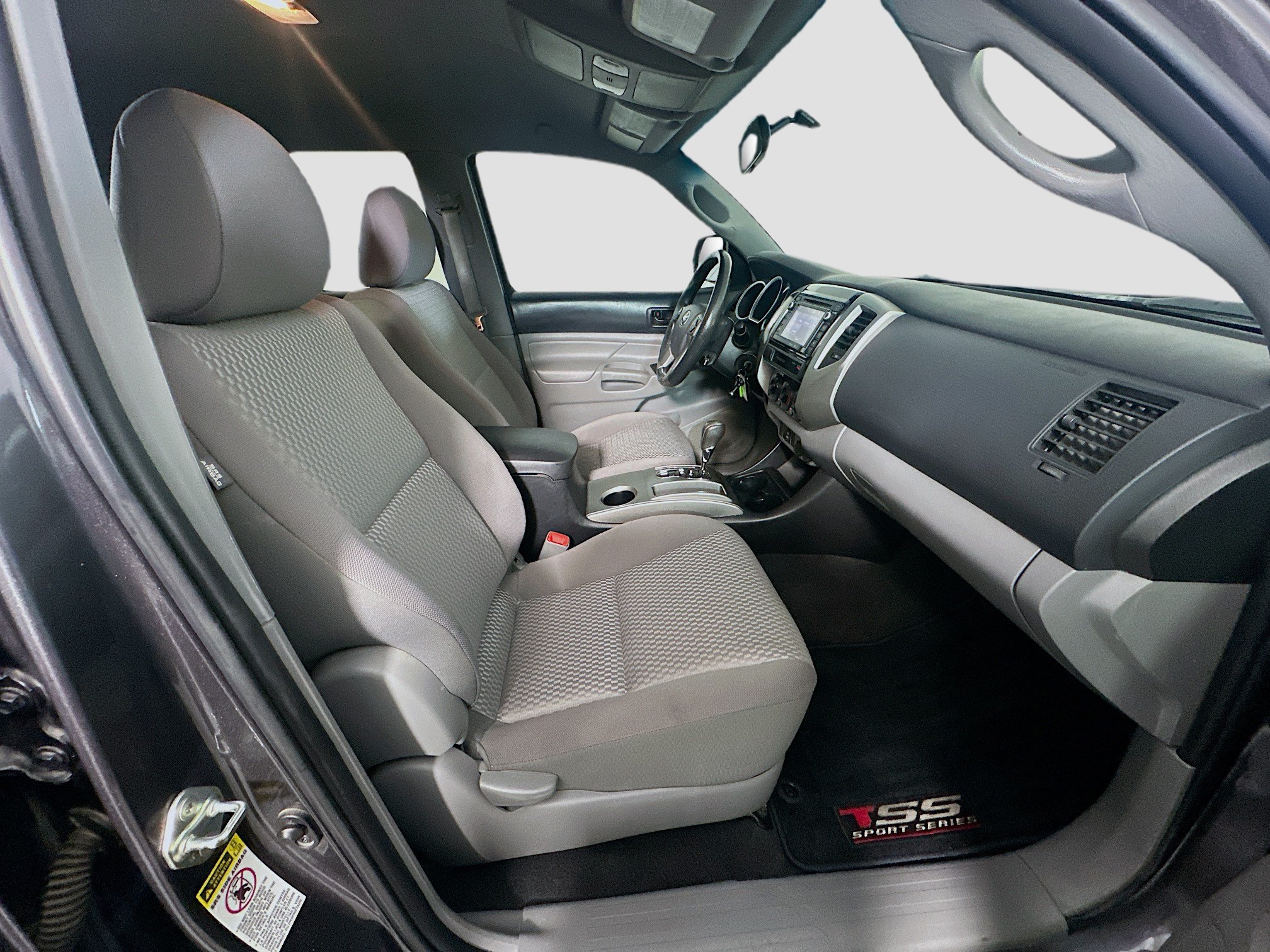 Used 2015 Toyota Tacoma PreRunner w/ SR5 Package RWD image 29