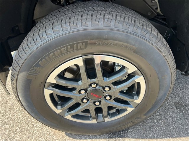 Used 2025 Toyota Tacoma TRD Sport image 11