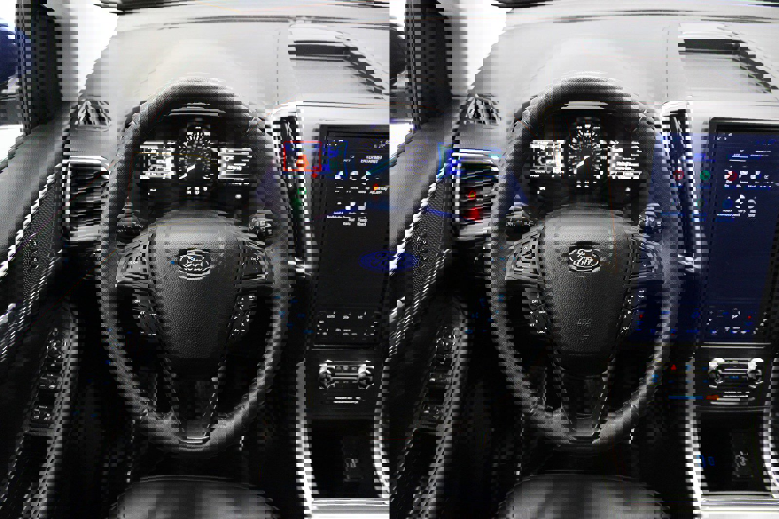 Used 2022 Ford Edge SEL w/ Convenience Package image 18