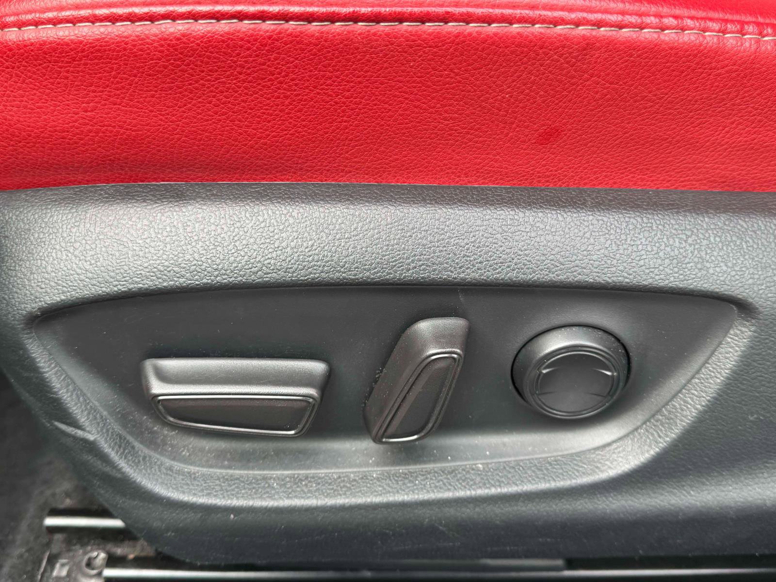 Used 2023 Toyota Camry XSE image 14