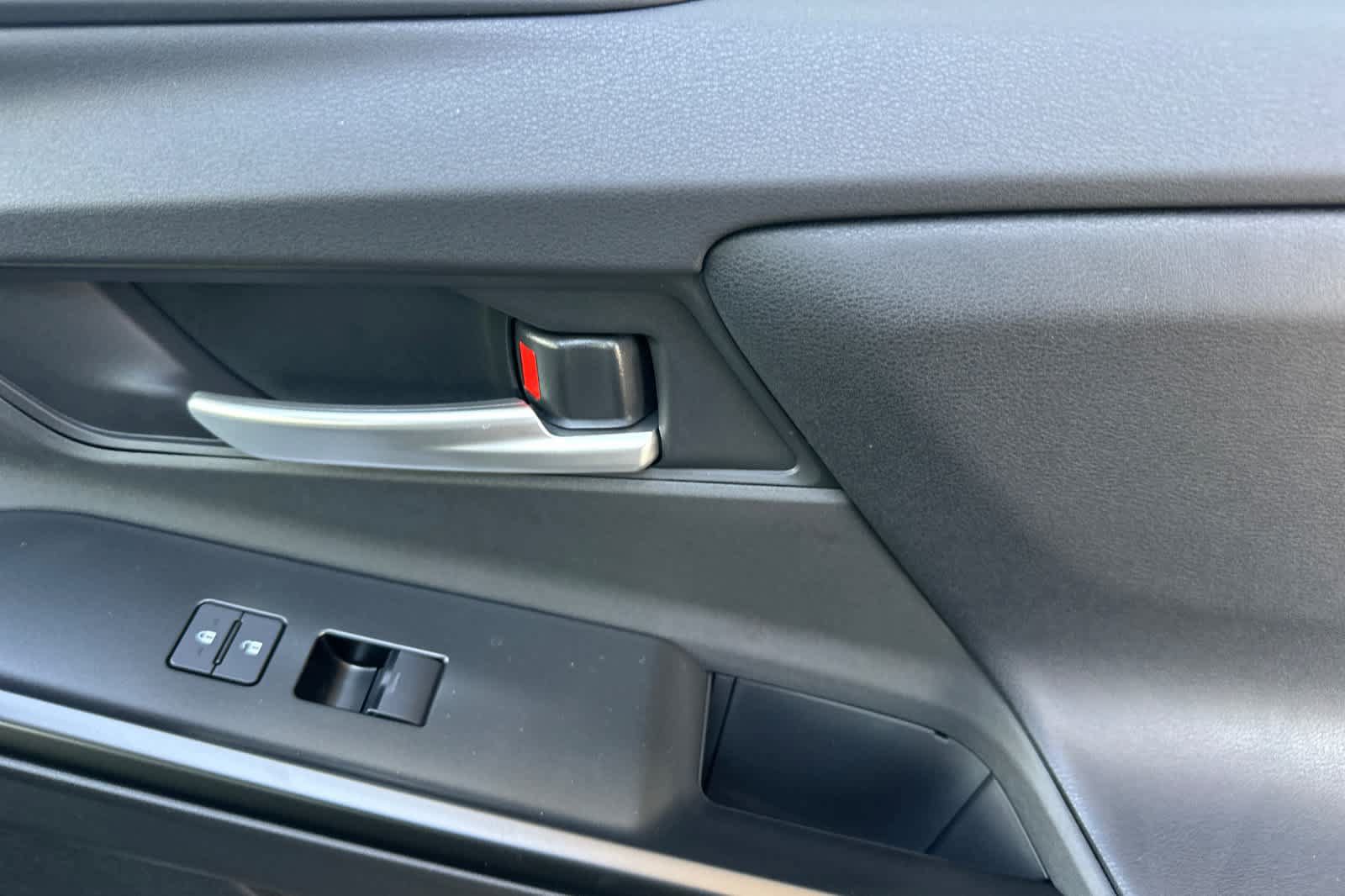 New 2026 Subaru Solterra w/ Limited Package AWD/4WD image 19