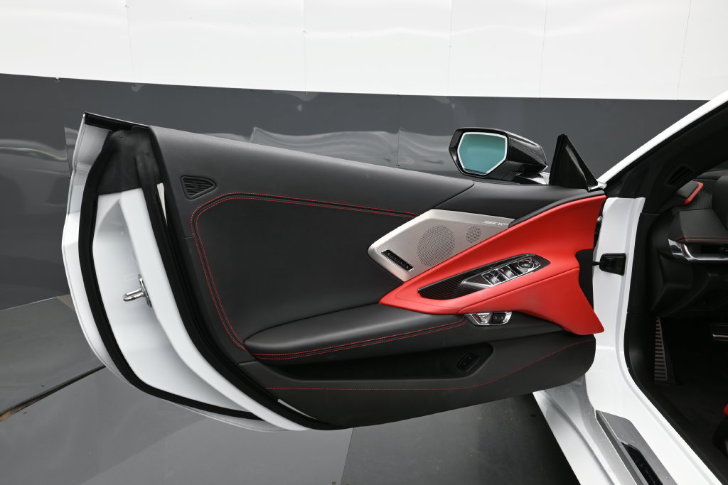 Used 2022 Chevrolet Corvette Stingray Preferred Conv w/ Z51 Performance Package RWD image 14