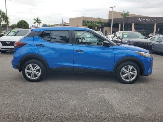 Used 2023 Nissan Kicks S image 4