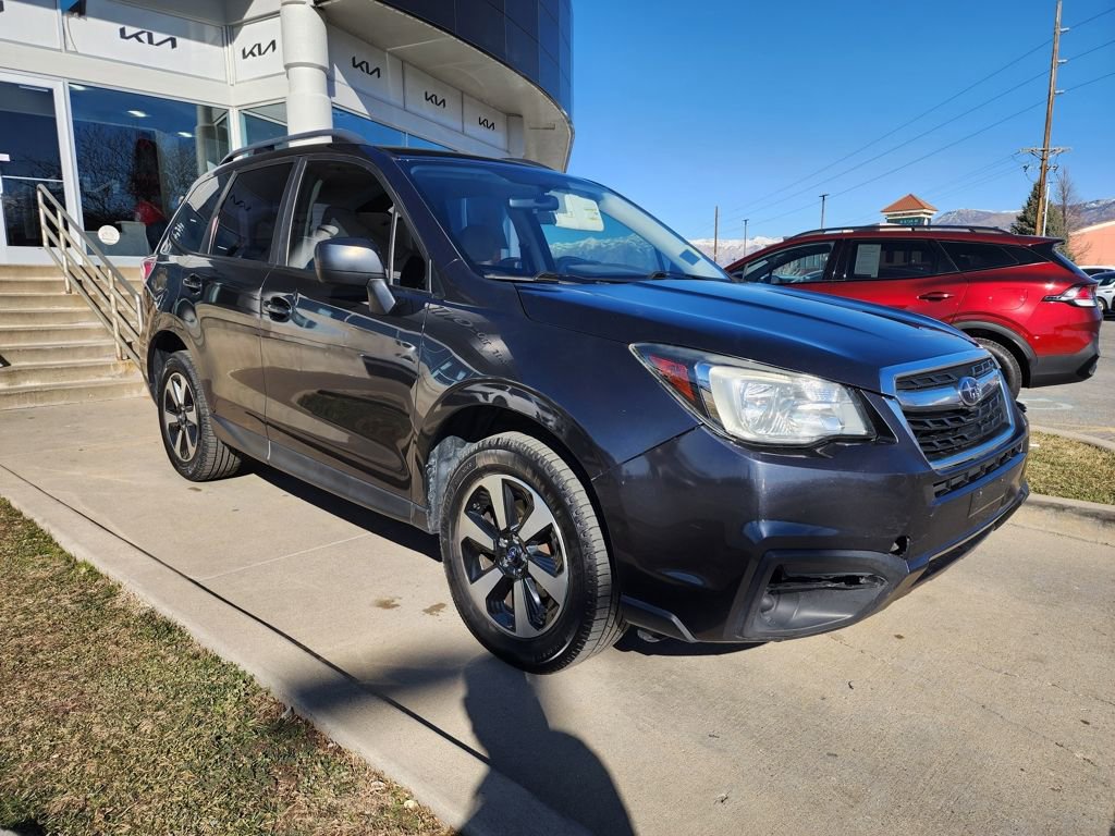 Used 2017 Subaru Forester 2.5i w/ Alloy Wheel Package AWD/4WD image 3