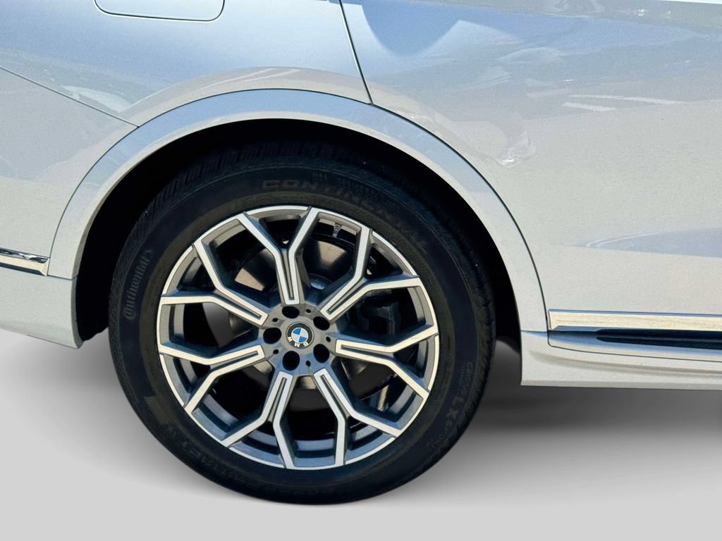 Certified 2024 BMW X7 xDrive40i w/ Premium Package AWD/4WD image 6