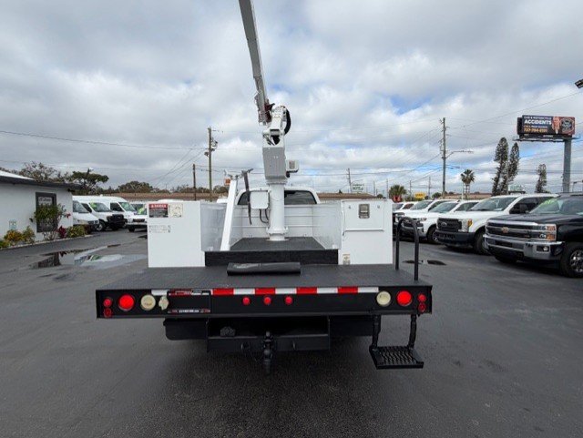 Used 2006 Ford F550 4x4 Regular Cab Super Duty image 7