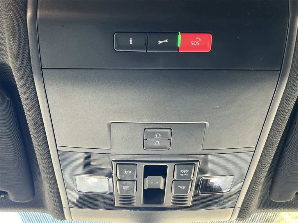 Used 2022 Volkswagen Atlas Cross Sport SE image 17