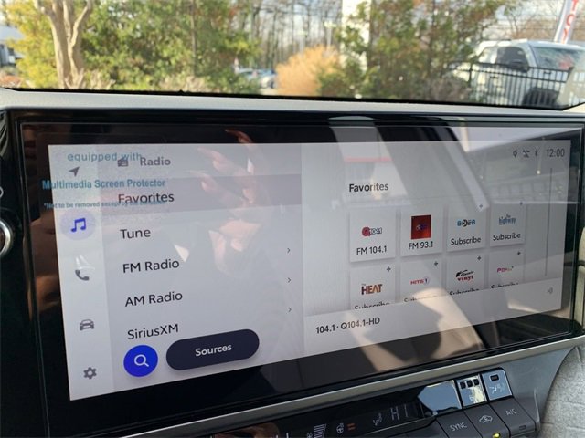 Used 2025 Toyota Camry XLE image 24