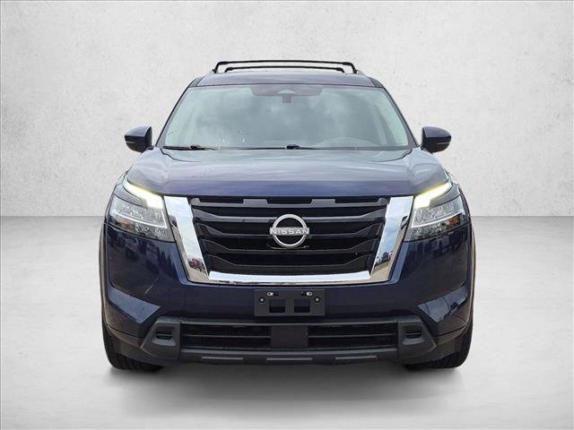 Used 2022 Nissan Pathfinder SV w/ SV Premium Package FWD image 2