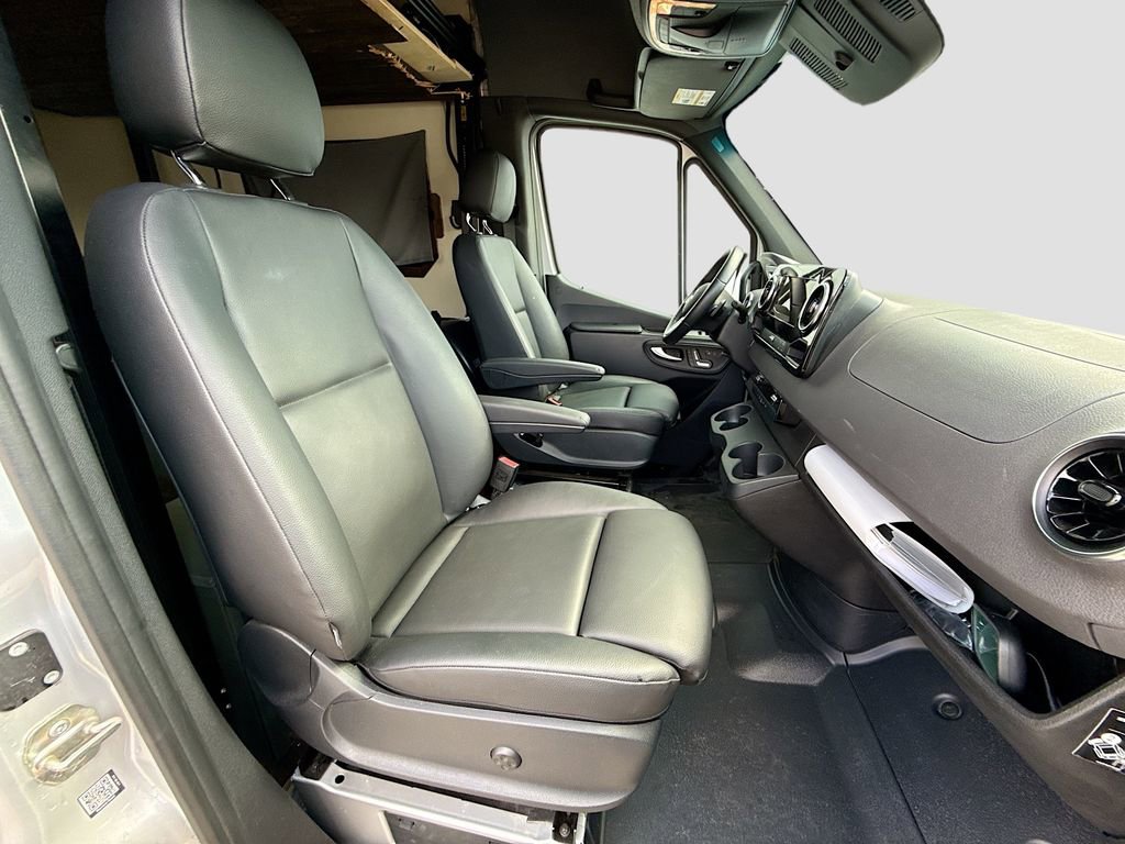 Used 2022 Mercedes-Benz Sprinter 2500 image 27