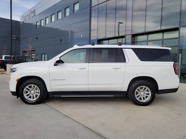 Used 2021 Chevrolet Suburban LT image 2