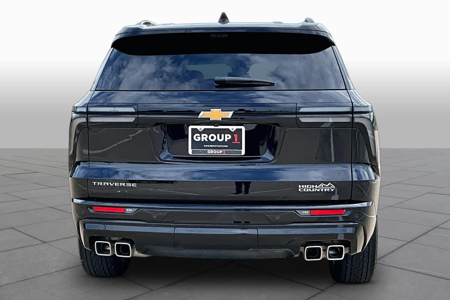 Used 2025 Chevrolet Traverse High Country w/ LPO, Floor Liner Package FWD image 5