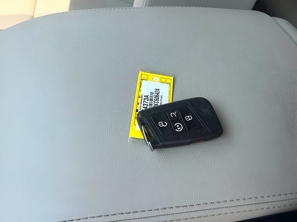 Used 2019 Volkswagen Atlas SEL AWD/4WD image 24