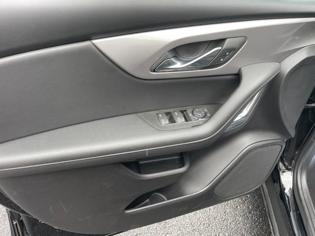 Used 2025 Chevrolet Blazer LT AWD/4WD image 16