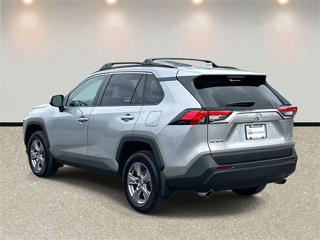 Used 2022 Toyota RAV4 XLE image 7