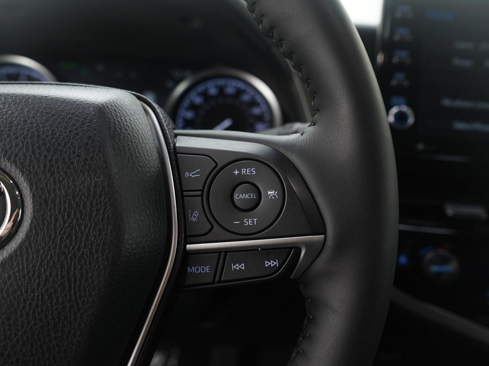 Used 2024 Toyota Camry XLE w/ Cold Weather Package image 27