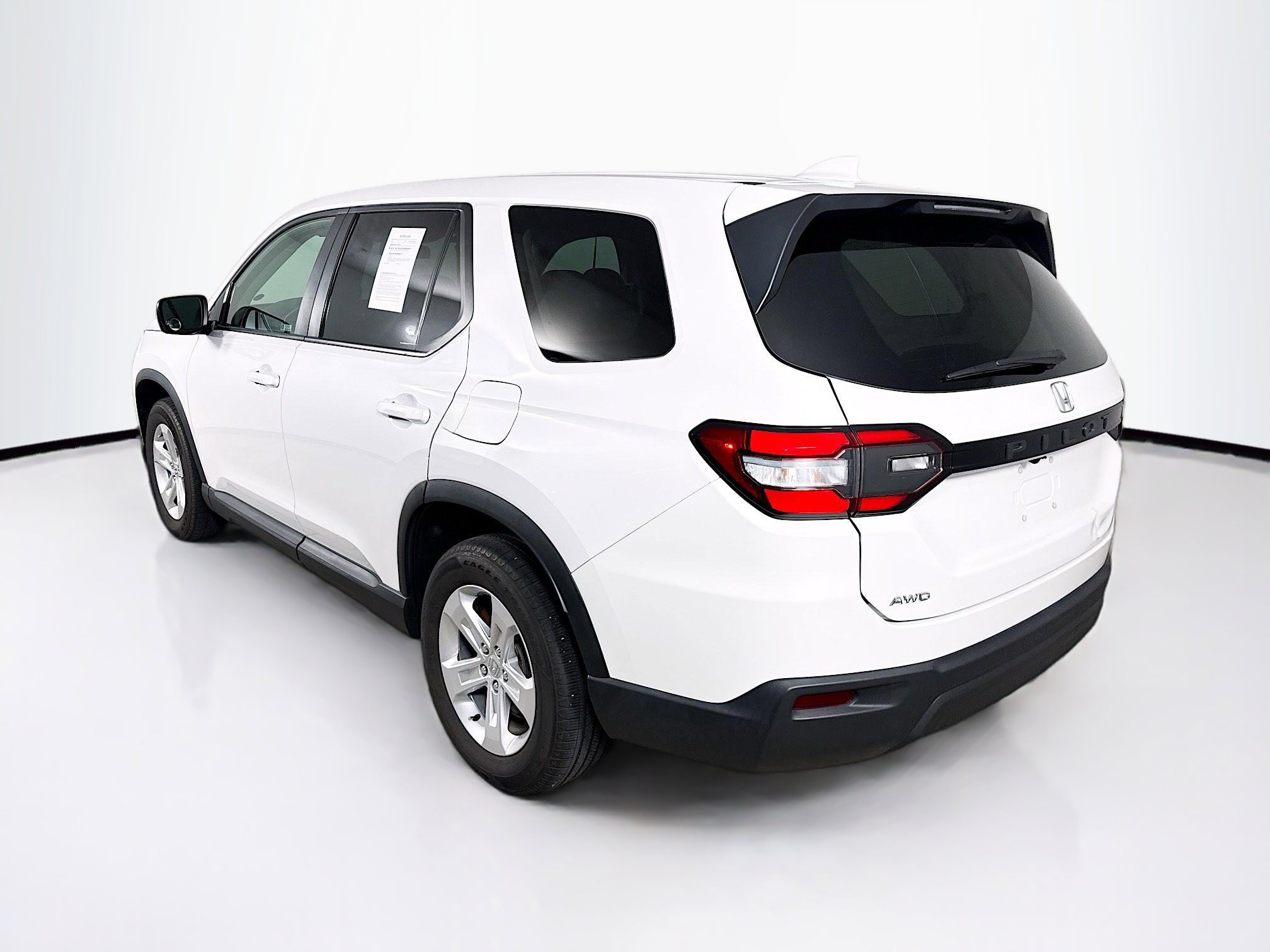 Used 2024 Honda Pilot LX image 28