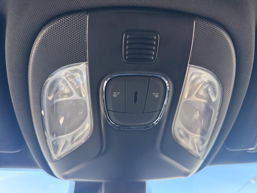 Used 2025 Jeep Compass Trailhawk AWD/4WD image 23