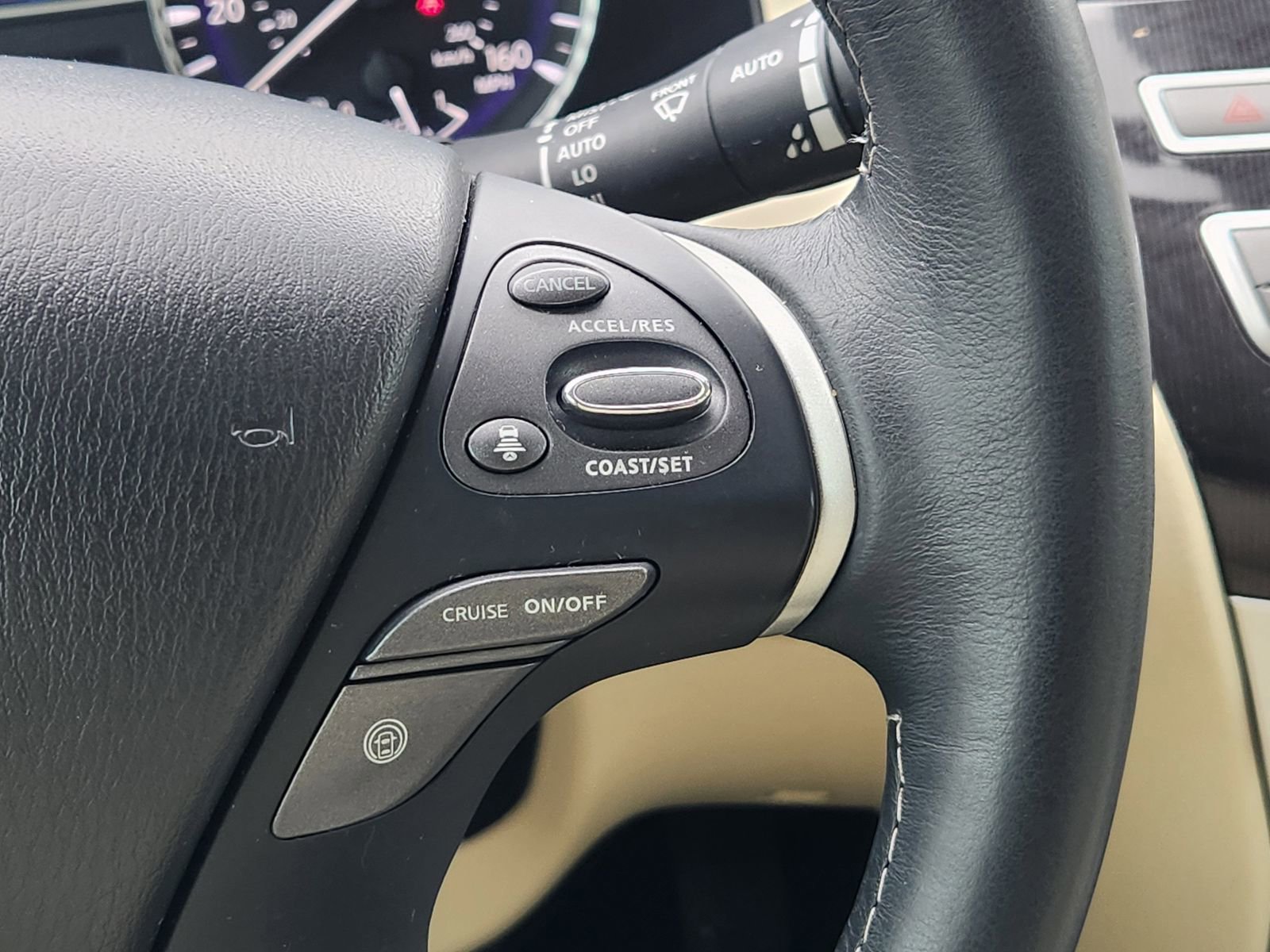 Used 2019 INFINITI QX60 Luxe w/ Essential Package FWD image 32