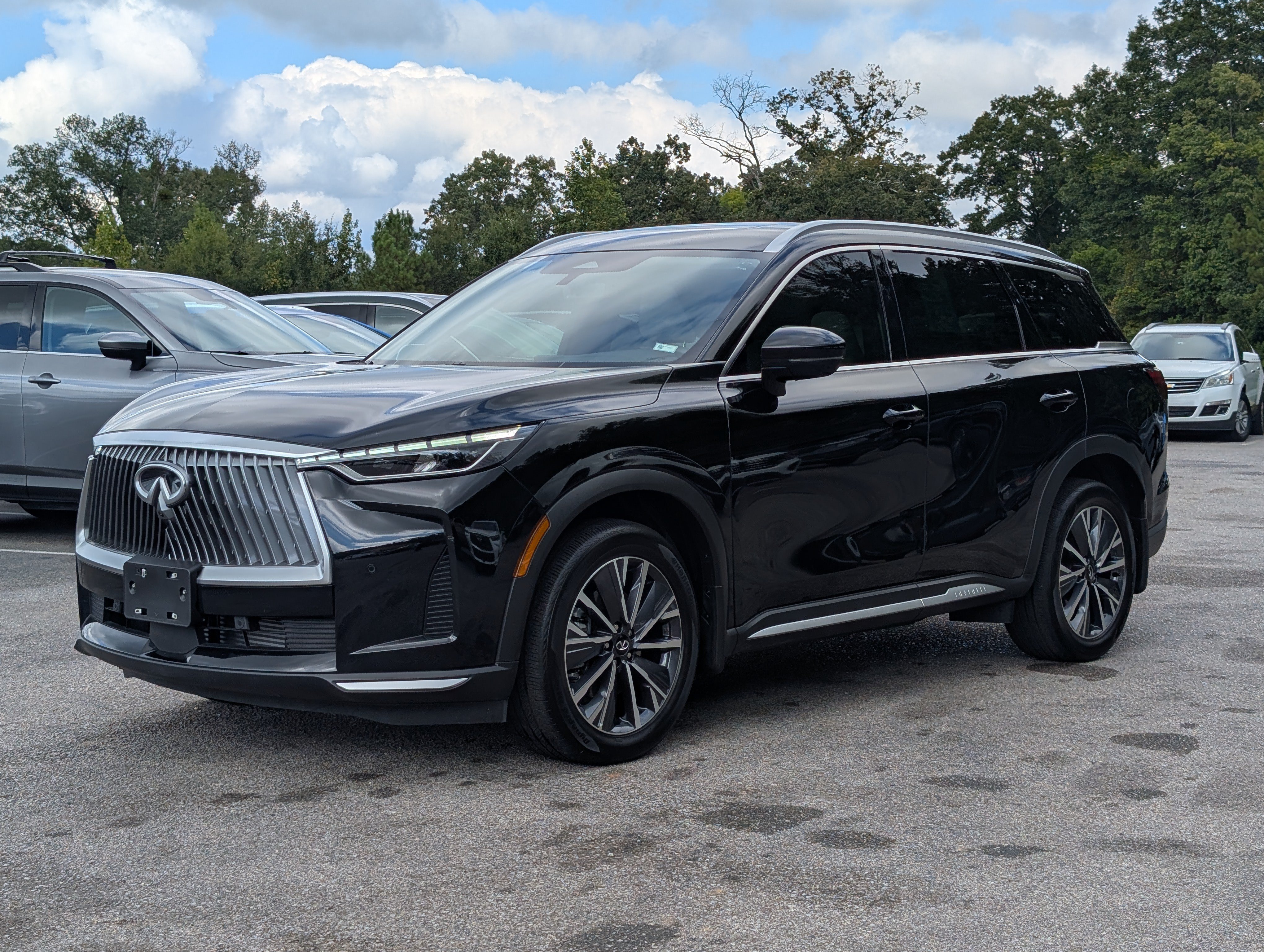 Used 2026 INFINITI QX60 Luxe w/ Cargo Package FWD image 5