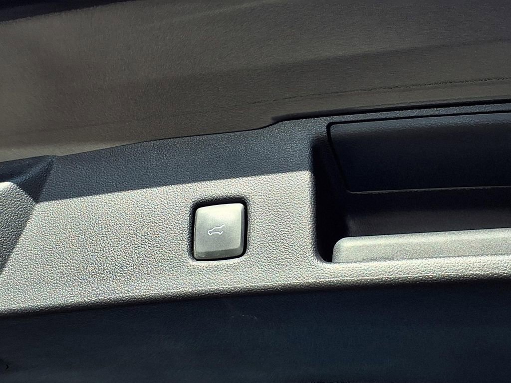 Used 2022 Ford Escape SE w/ Convenience Package image 21