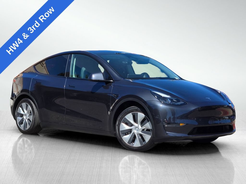 Used 2024 Tesla Model Y Long Range AWD/4WD image 2