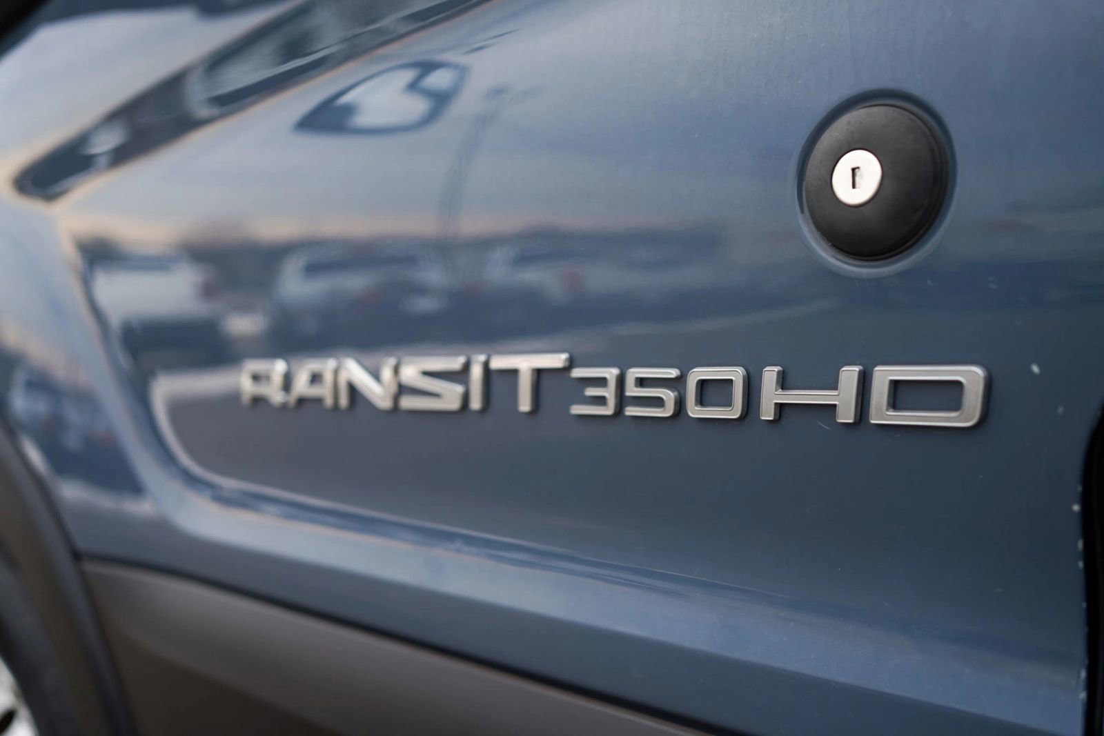 Used 2021 Ford Transit 350 DRW image 18