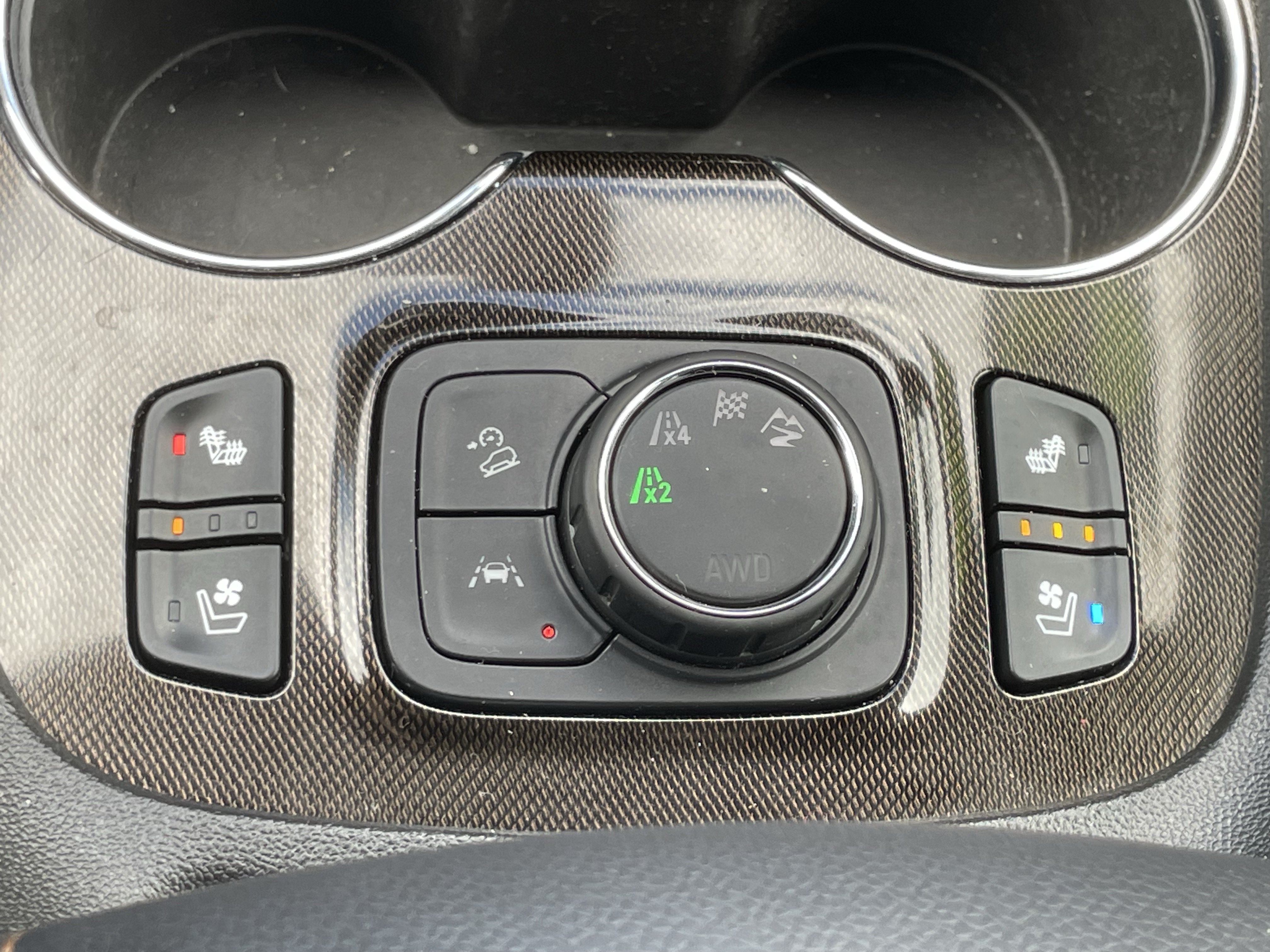 Used 2023 GMC Acadia AT4 w/ Technology Package AWD/4WD image 29