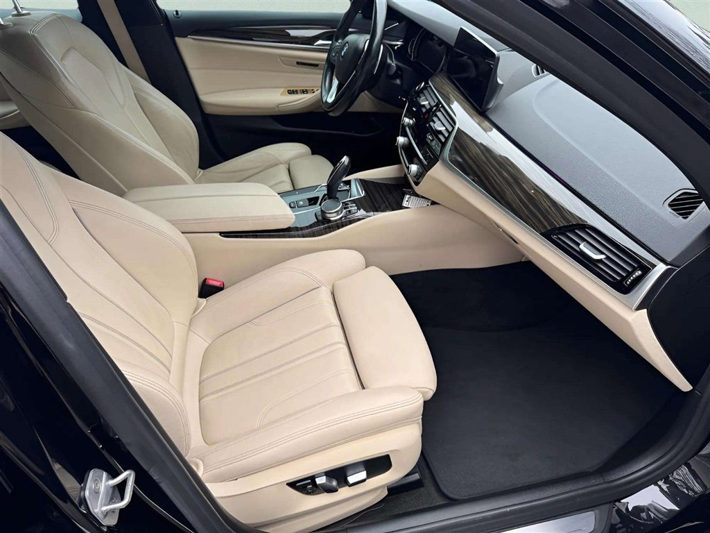 Used 2018 BMW 530i w/ Premium Package RWD image 17
