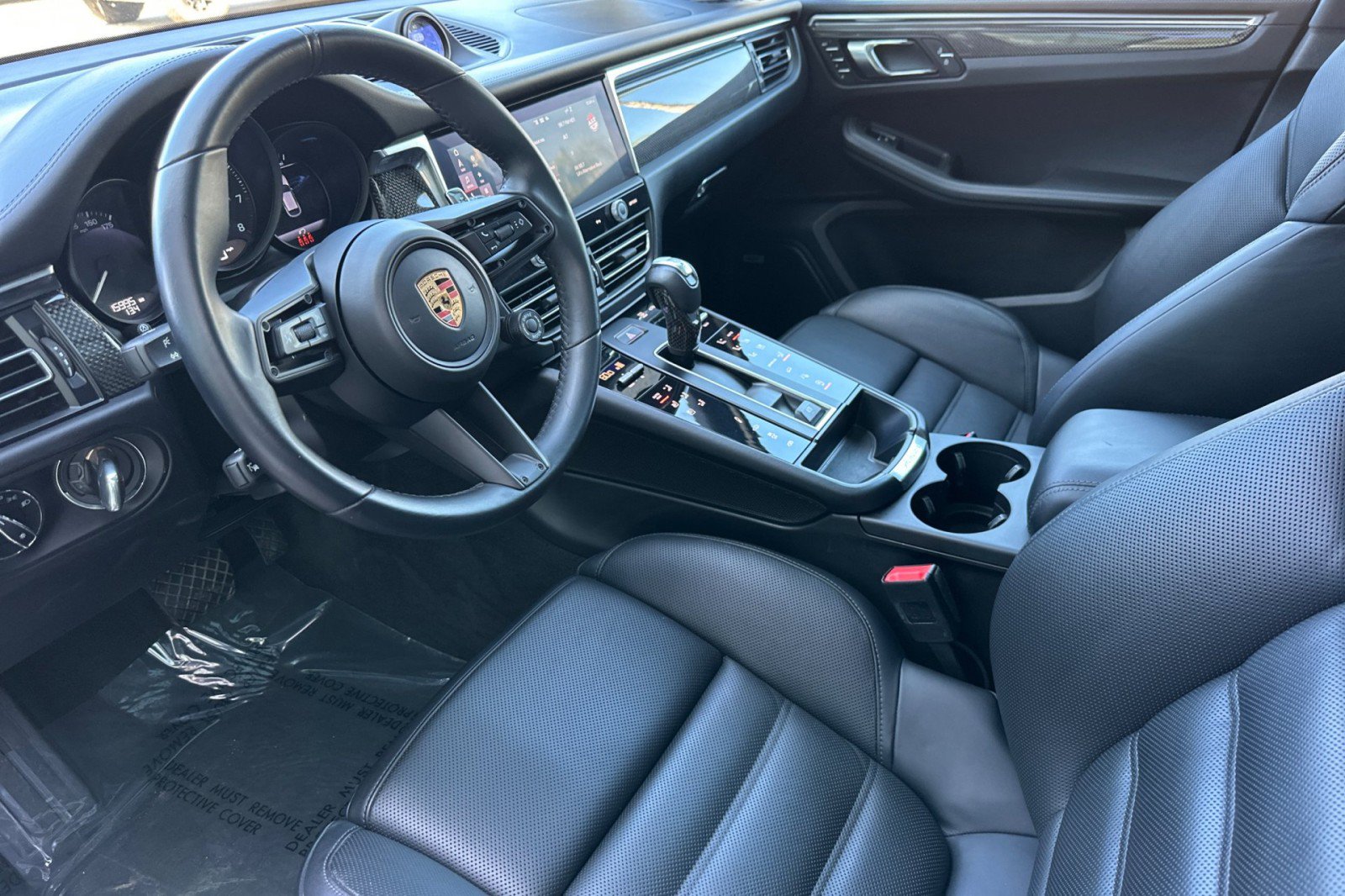 Certified 2023 Porsche Macan GTS AWD/4WD image 4