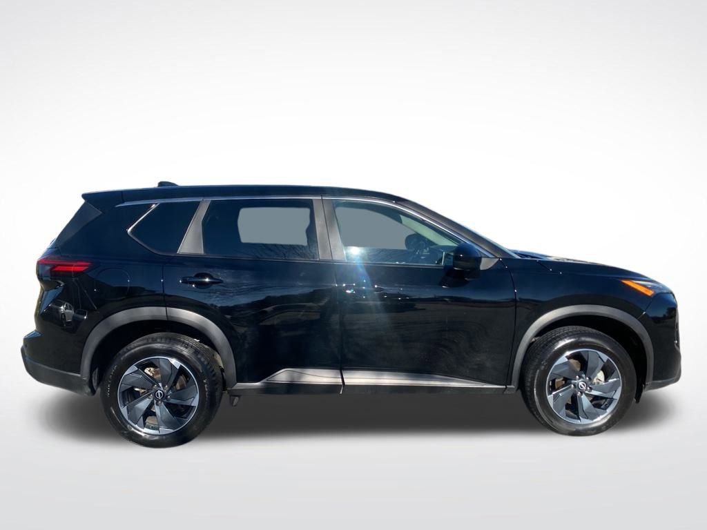 Used 2024 Nissan Rogue SV image 8
