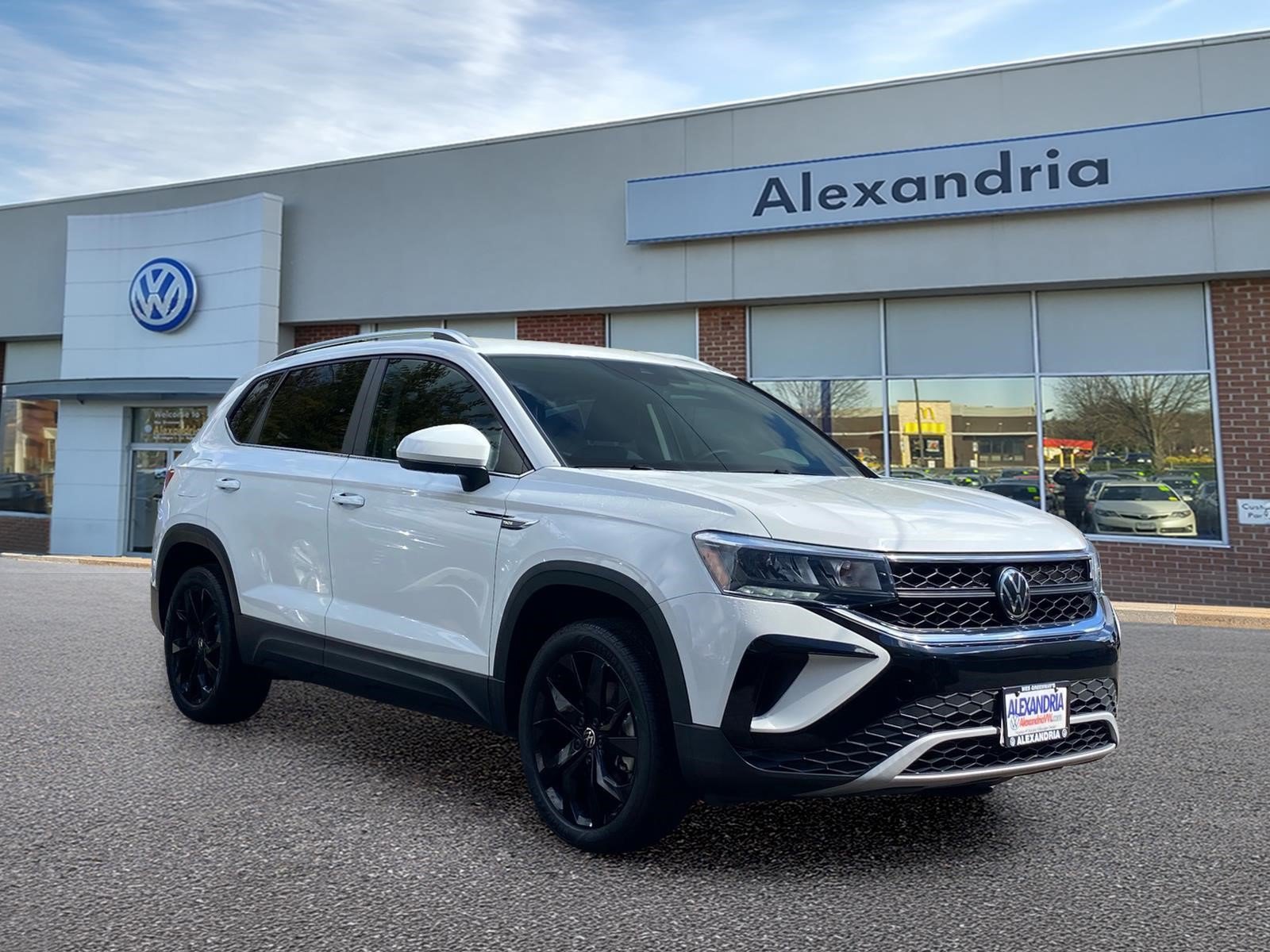 Certified 2023 Volkswagen Taos SE w/ Black Wheel Package