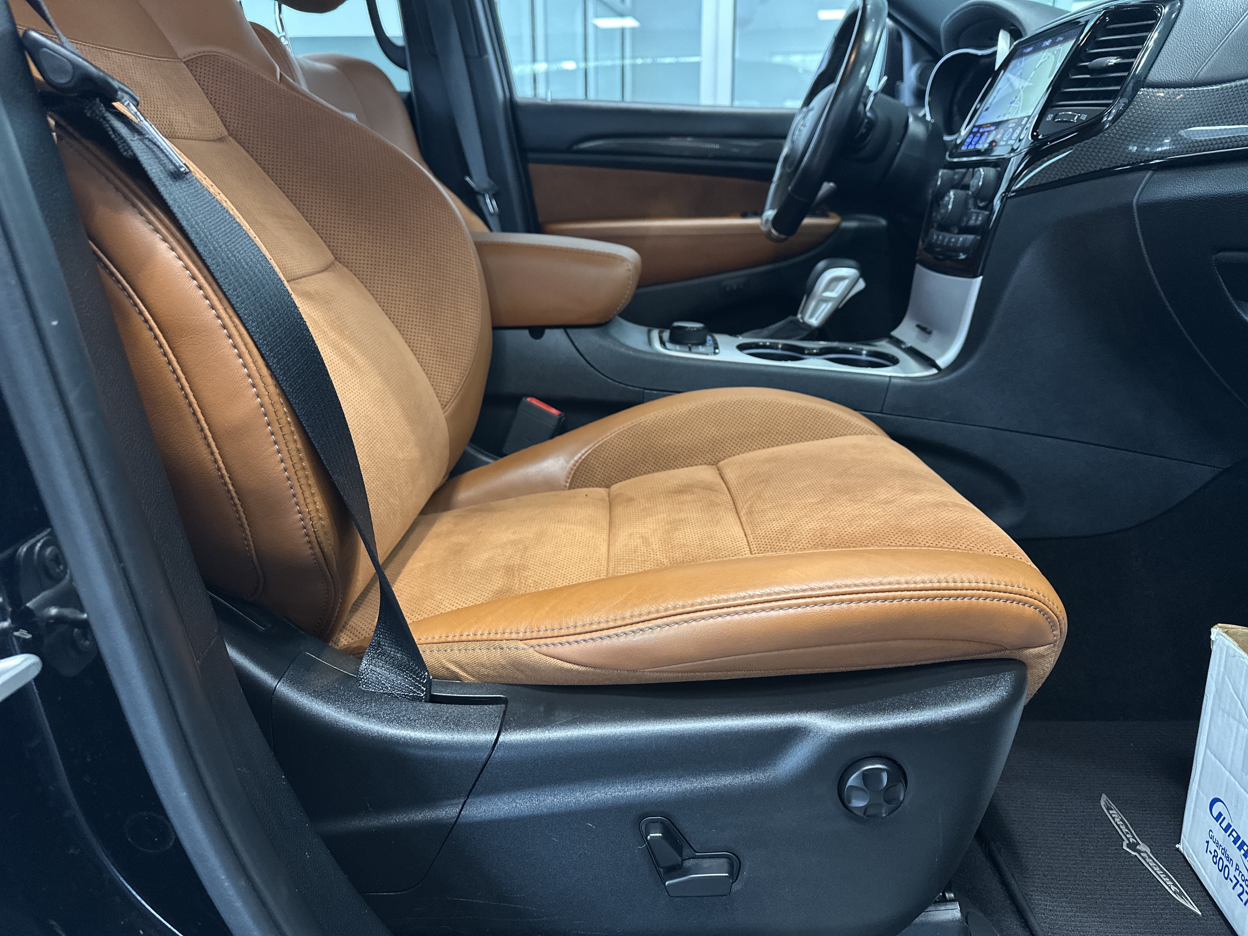 Used 2020 Jeep Grand Cherokee Trackhawk AWD/4WD image 15