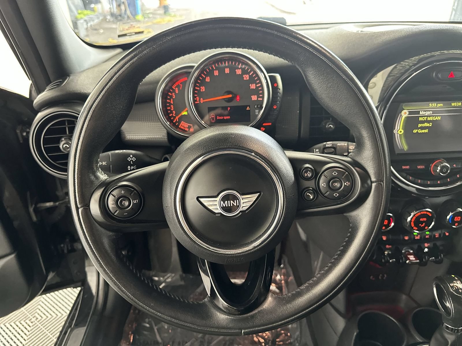 Used 2016 MINI Cooper 4-Door Hardtop FWD image 14