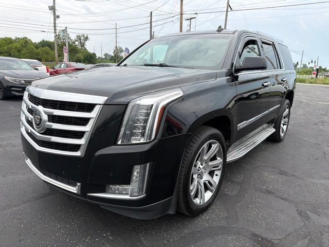 Used 2015 Cadillac Escalade Premium AWD/4WD image 3