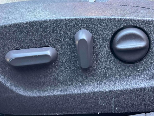 Used 2015 Chevrolet Malibu LT w/ Power Convenience Package image 17