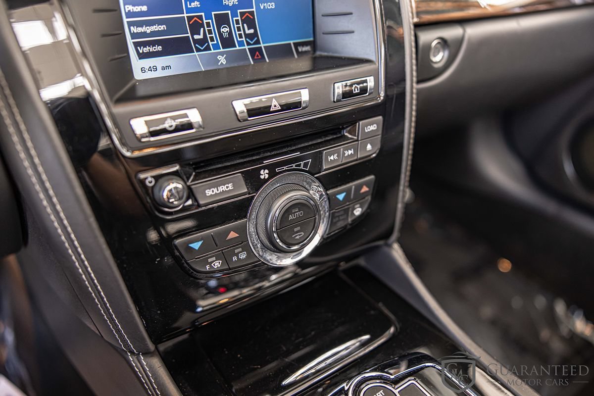 Used 2012 Jaguar XK Convertible RWD image 27